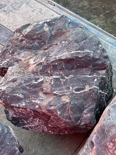 Камни для ландшафтного дизайна красно-фиолетовые 10-60 килограмм купить в Республике Тыва