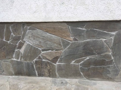 Плитняк златолит Уральский для цоколя, отмостки купить в Республике Тыва