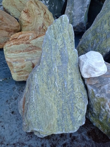 Златолит жёлтый, жёлто-зелёный глыбки и валуны для ланшафтного дизайна купить в Республике Тыва