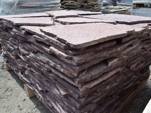 Плитняк лемезит бордовый для облицовки цоколя 20-25 мм  купить в Республике Тыва