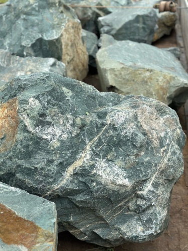 Камни для ландшафтного дизайна зелёные 10-60 килограмм купить в Республике Тыва