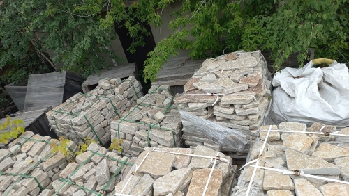 Плитняк гранитный галтованный купить в Республике Тыва