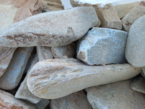 Златолит жёлтый, жёлто-зелёный глыбки и валуны для ланшафтного дизайна купить в Республике Тыва