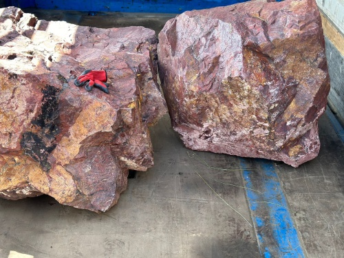 Ландшафтные глыбы красно-фиолетовые 200-1000 килограмм купить в Республике Тыва